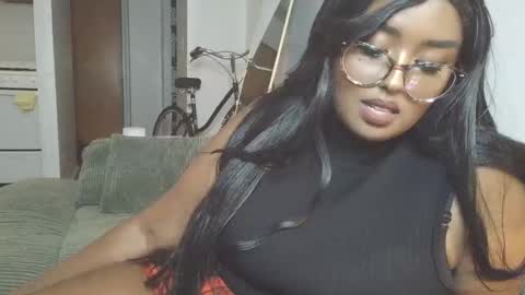 Simin Fox online show from 10/01/25, 12:38