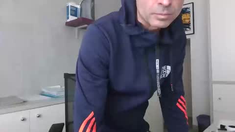 Snapshot of simmeturbate chatting on 02/28/26, 09:32 Italiandaddyitalydickassbottomassholecomshowmasturbatenudeboyitalyatleticcutemuscolarhardcockdickboy online show from 02/28/26, 09:32