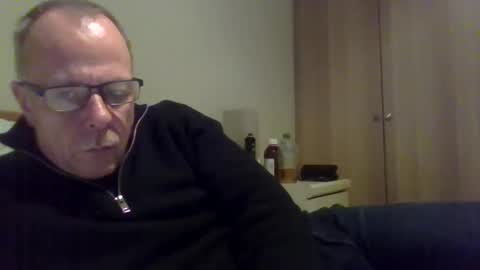 Snapshot of simon56691 chatting on 02/01/25, 06:40 simon56691 online show from 02/01/25, 06:40