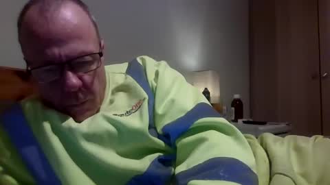 Snapshot of simon56691 chatting on 02/14/25, 07:02 simon56691 online show from 02/14/25, 07:02