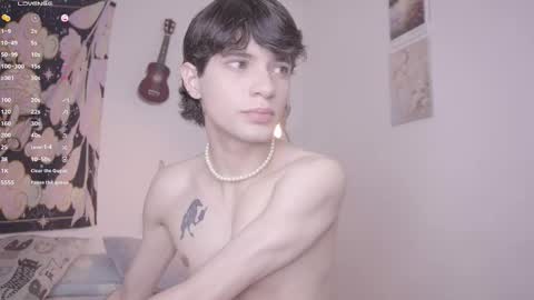 Snapshot of simon_bane01 chatting on 09/24/25, 06:22 Little Sunshine online show from 09/24/25, 06:22