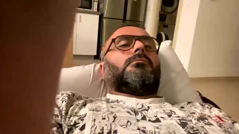 Snapshot of simon_bb chatting on 09/10/25, 09:37 Si online show from 09/10/25, 09:37