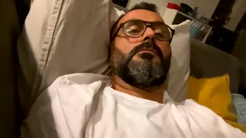 Snapshot of simon_bb chatting on 09/29/25, 09:41 Si online show from 09/29/25, 09:41