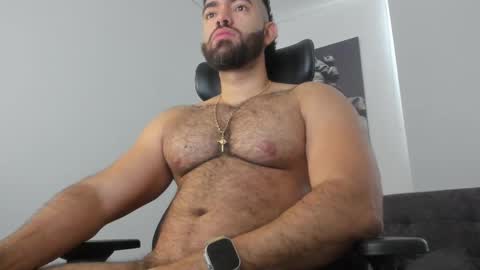 simon_leon01 online show from 02/02/26, 12:48