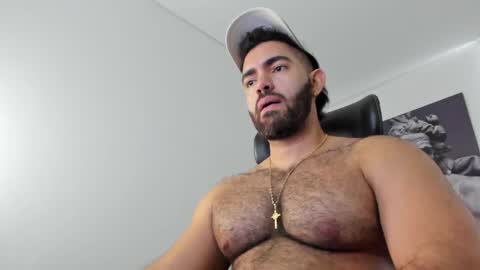 simon_leon01 online show from 05/21/26, 10:17