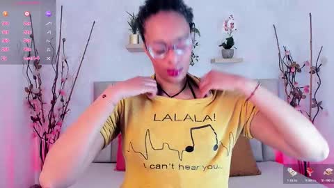Snapshot of simona_brooke chatting on 09/10/25, 07:58 simona_brooke online show from 09/10/25, 07:58