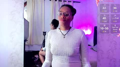 Snapshot of simona_brooke chatting on 10/10/25, 09:47 simona_brooke online show from 10/10/25, 09:47