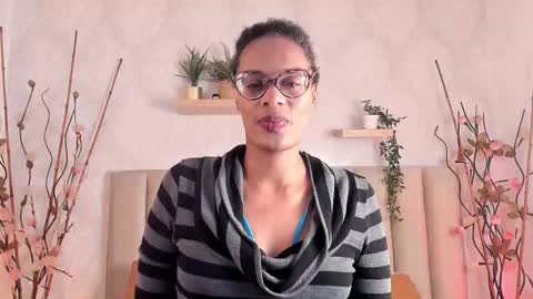 Snapshot of simona_brooke chatting on 10/14/25, 08:53 simona_brooke online show from 10/14/25, 08:53