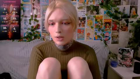 Snapshot of simona_rain chatting on 10/11/25, 01:27 Simona online show from 10/11/25, 01:27