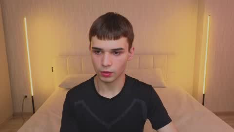 Snapshot of simonboy592 chatting on 05/21/26, 11:06 Alex online show from 05/21/26, 11:06