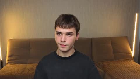 Snapshot of simonboy592 chatting on 06/16/26, 11:24 Alex online show from 06/16/26, 11:24