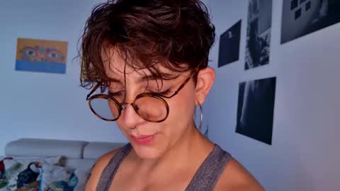 Sim. online show from 11/09/25, 03:54