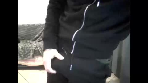 Snapshot of simoninside25 chatting on 11/19/25, 07:47 simoninside25 online show from 11/19/25, 07:47