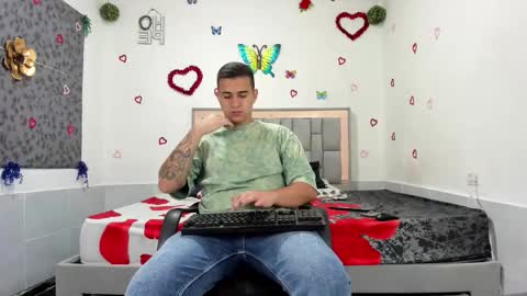 SIMON KELER online show from 09/19/25, 03:52