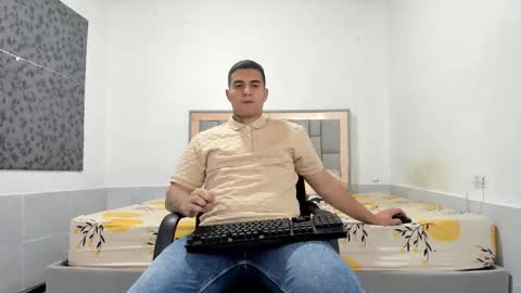 Snapshot of simonkeler chatting on 01/18/26, 12:14 SIMON KELER online show from 01/18/26, 12:14