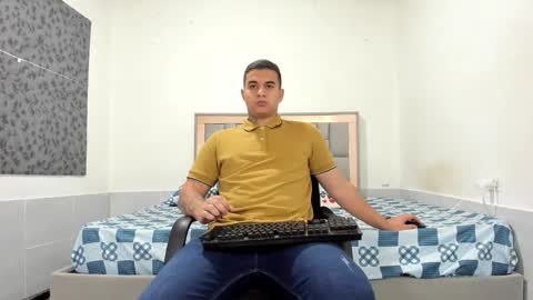 Snapshot of simonkeler chatting on 01/19/26, 11:14 SIMON KELER online show from 01/19/26, 11:14