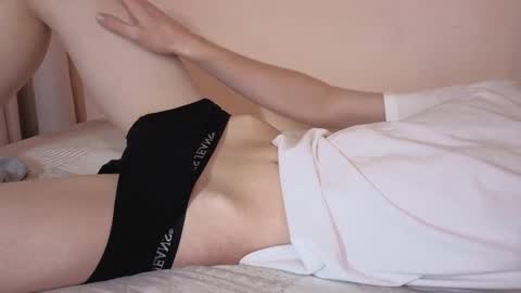 Snapshot of simonsecrett chatting on 12/13/25, 07:53 Simon online show from 12/13/25, 07:53