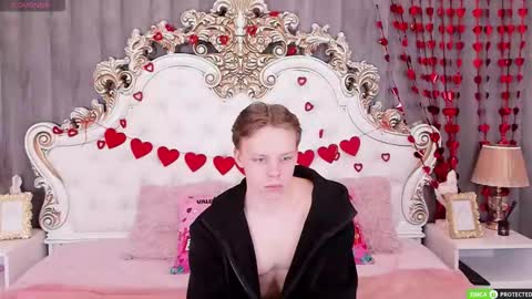 Snapshot of simonwarner chatting on 02/19/26, 09:05 Simon online show from 02/19/26, 09:05