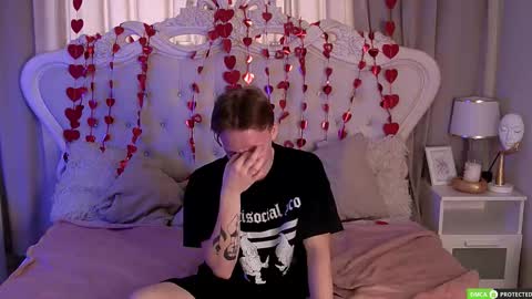 Snapshot of simonwarner chatting on 02/25/26, 08:35 Simon online show from 02/25/26, 08:35