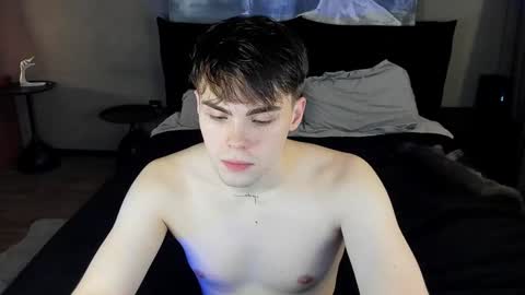 Snapshot of simonwnl chatting on 12/06/24, 03:00 Simon online show from 12/06/24, 03:00