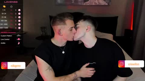 Snapshot of simonwnl chatting on 12/24/24, 07:11 Simon online show from 12/24/24, 07:11