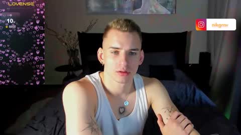 Snapshot of simonwnl chatting on 02/11/25, 12:16 Simon online show from 02/11/25, 12:16