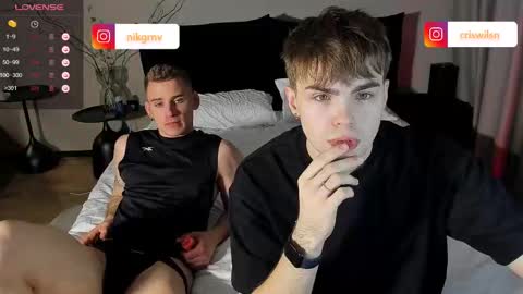 Snapshot of simonwnl chatting on 02/15/25, 04:12 Simon online show from 02/15/25, 04:12