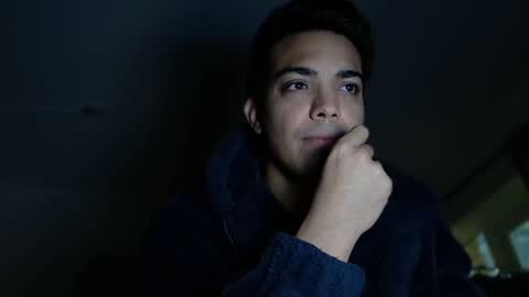 Snapshot of simple_pleasure_ chatting on 12/03/24, 02:14 Ryan online show from 12/03/24, 02:14