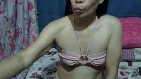 Snapshot of simply_me143 chatting on 02/08/26, 11:46 mia online show from 02/08/26, 11:46