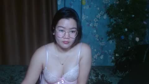 Snapshot of simply_niki chatting on 02/03/26, 05:29 zia online show from 02/03/26, 05:29