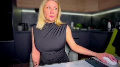 A present for me  online show from 04/26/26, 07:00