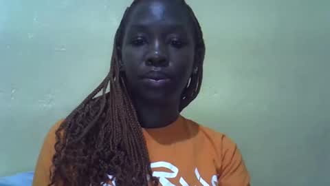 simplyloy33 online show from 05/06/26, 01:47