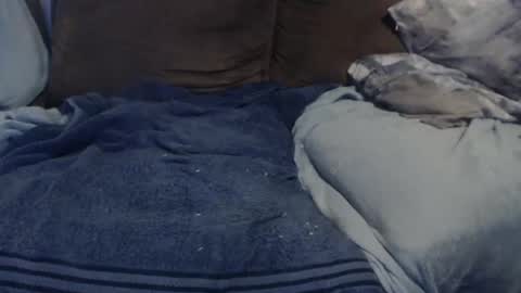 Snapshot of simplyme009 chatting on 02/21/25, 01:11 Simply online show from 02/21/25, 01:11