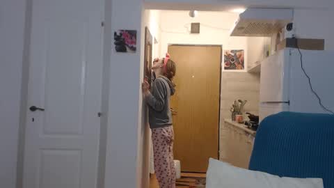 simyhvn online show from 02/05/25, 05:09