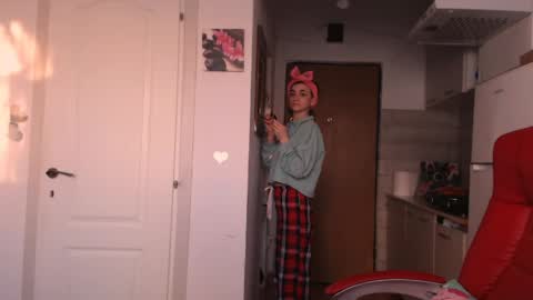 simyhvn online show from 04/07/26, 04:13