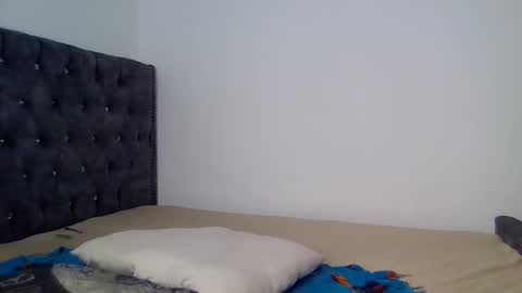 Snapshot of sin_golden chatting on 12/16/25, 03:11 sin online show from 12/16/25, 03:11