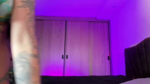 Sunny online show from 04/01/26, 07:55