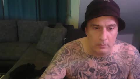 sinalco1975 online show from 11/16/25, 03:01