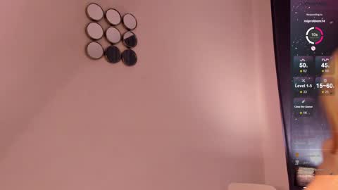 Snapshot of sincere_shyness chatting on 02/05/25, 06:26 Naomi online show from 02/05/25, 06:26