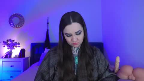 Snapshot of sindeleros chatting on 02/17/25, 02:15 Ms. Sindel online show from 02/17/25, 02:15