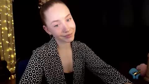 Snapshot of sindiwatsoon chatting on 02/10/26, 02:21 Sindi online show from 02/10/26, 02:21