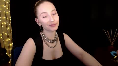 Snapshot of sindiwatsoon chatting on 03/28/26, 07:35 Sindi online show from 03/28/26, 07:35