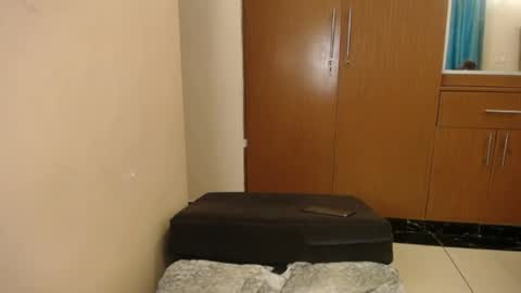 Elsy online show from 04/19/26, 08:02