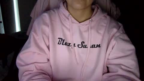 Snapshot of sindrastone chatting on 01/10/25, 11:50 Sindra online show from 01/10/25, 11:50