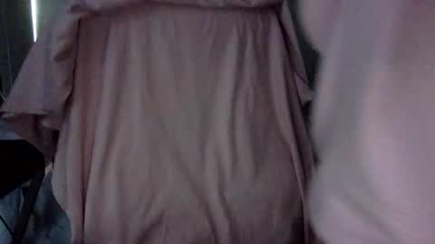 Snapshot of sindrastone chatting on 01/12/25, 04:40 Sindra online show from 01/12/25, 04:40