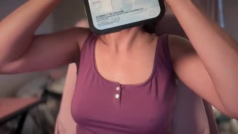 Snapshot of sindrastone chatting on 10/25/25, 07:08 Sindra online show from 10/25/25, 07:08