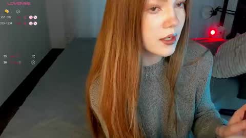 Snapshot of sinfulsmile_ chatting on 01/19/26, 06:39 Ivy online show from 01/19/26, 06:39