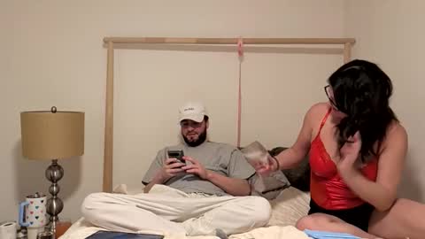 Snapshot of sinfulspouses chatting on 04/01/26, 02:01 ThePlayhouseDuo online show from 04/01/26, 02:01