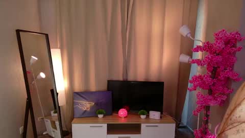 Laya online show from 04/17/26, 03:59