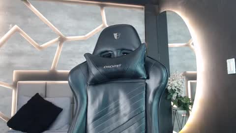 Snapshot of sinlickerr chatting on 02/26/26, 07:35 SinLickerr online show from 02/26/26, 07:35